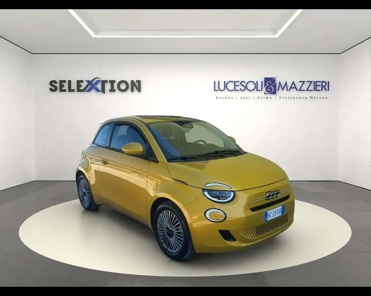 Nuevo Fiat 500 65 CV (47 kW) 2026 Amarillo Berlina