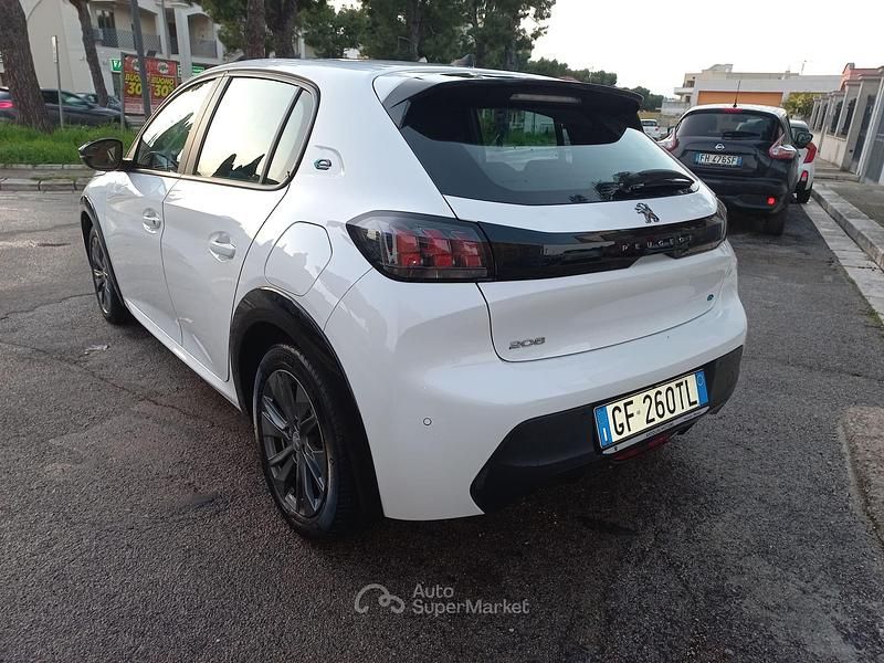 Usata Peugeot 208 56 kW (77 CV) 2021 Utilitaria