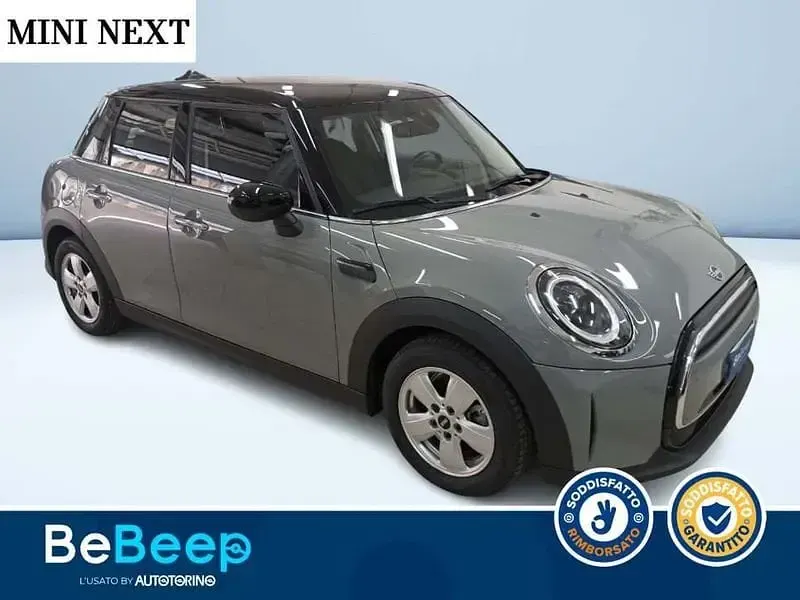 Usata Mini Cooper Essential 136 CV (100 kW) 2022 Argento metallizzato Utilitaria