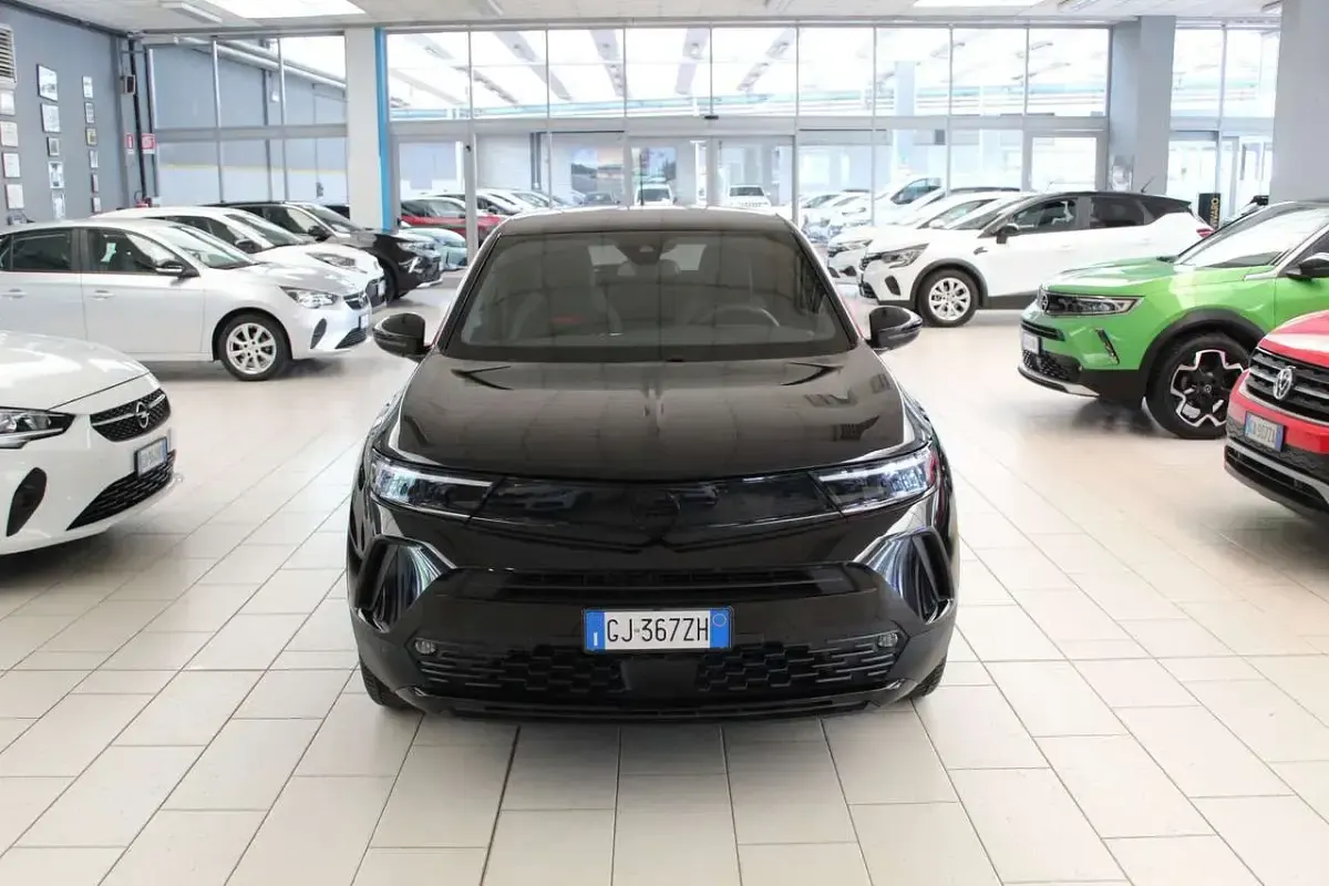 Usata Opel Mokka-e GS Line 100 kW (136 CV) 2022 Nero SUV