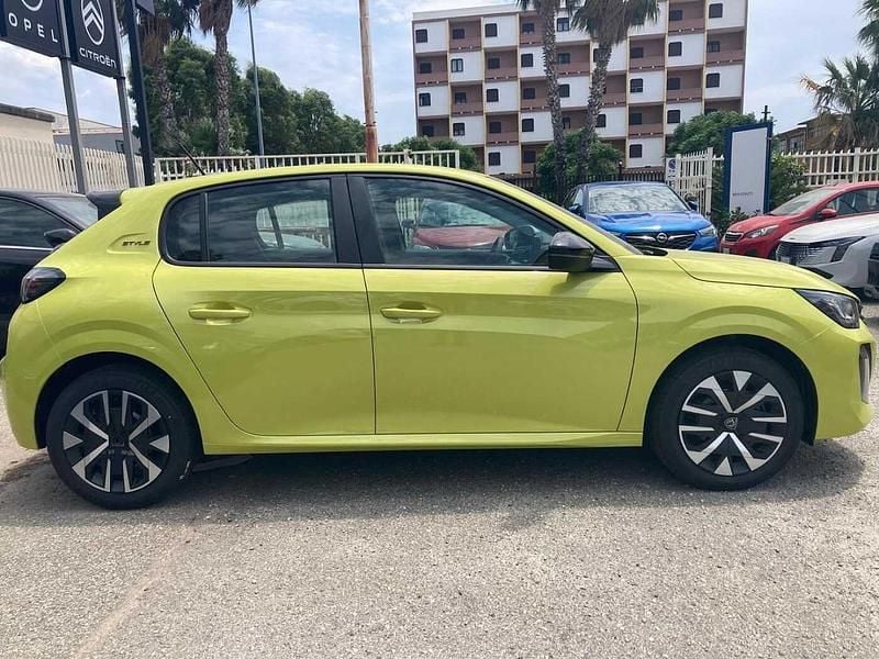 Nuova Peugeot 208 Style 110 CV (80 kW) 2025 Giallo Utilitaria