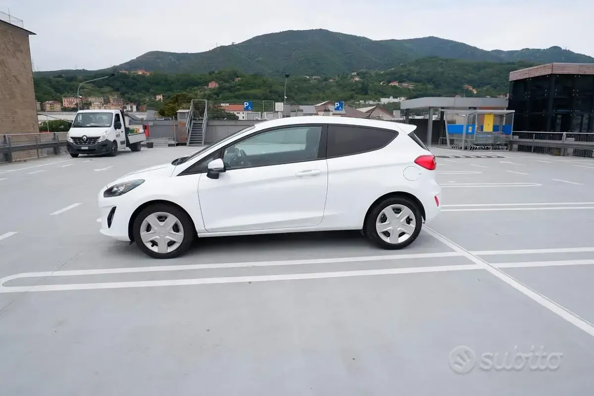 Usata Ford Fiesta Trend 75 CV (55 kW) 2022 Bianco Utilitaria