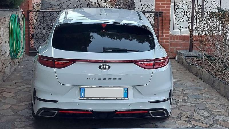 Usata Kia ProCeed GT-Line 136 CV (100 kW) 2019 Bianco Station wagon