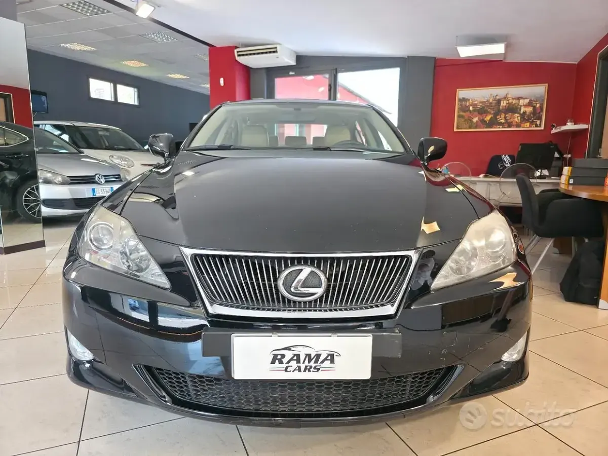 Usata Lexus IS220d 177 CV (130 kW) 2006 Nero Berlina