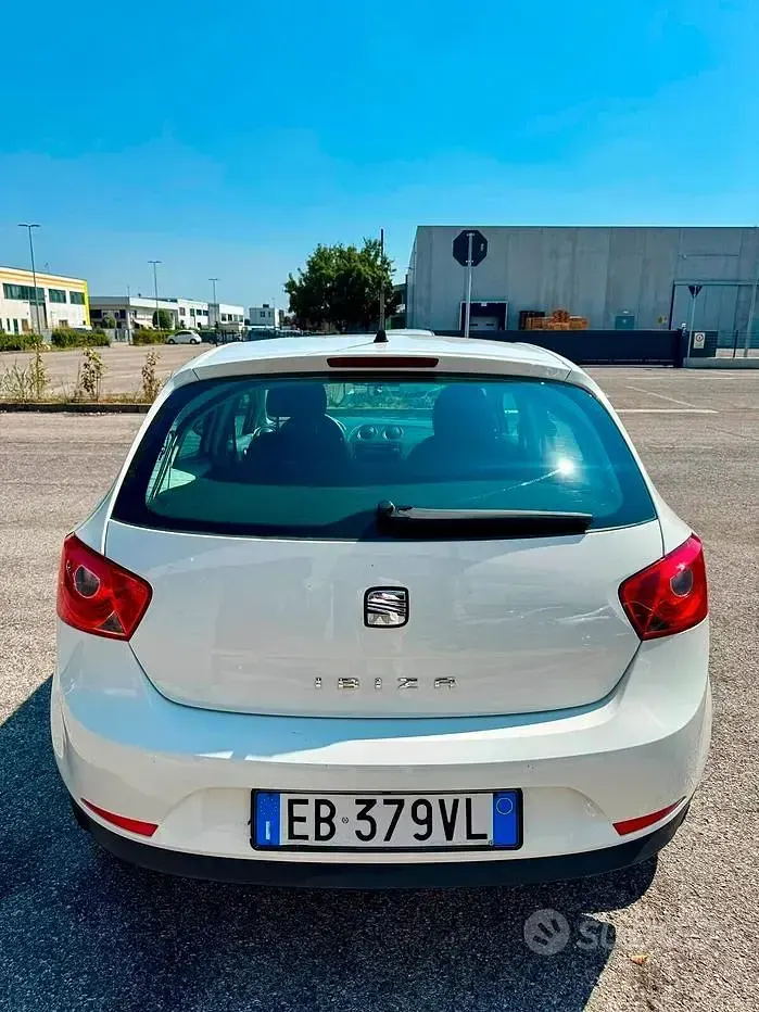 Usata Seat Ibiza 69 CV (50 kW) 2010 Bianco Berlina