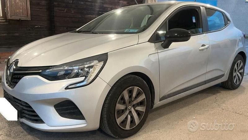 Usata Renault Clio V 100 CV (73 kW) 2023 Grigio Berlina