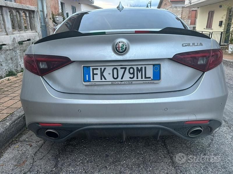 Usata Alfa Romeo Giulia Super 150 CV (110 kW) 2017 Grigio Berlina