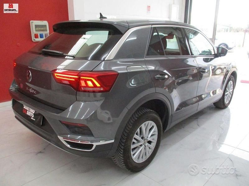 Usata VW T-Roc Business 110 CV (80 kW) 2021 Grigio SUV