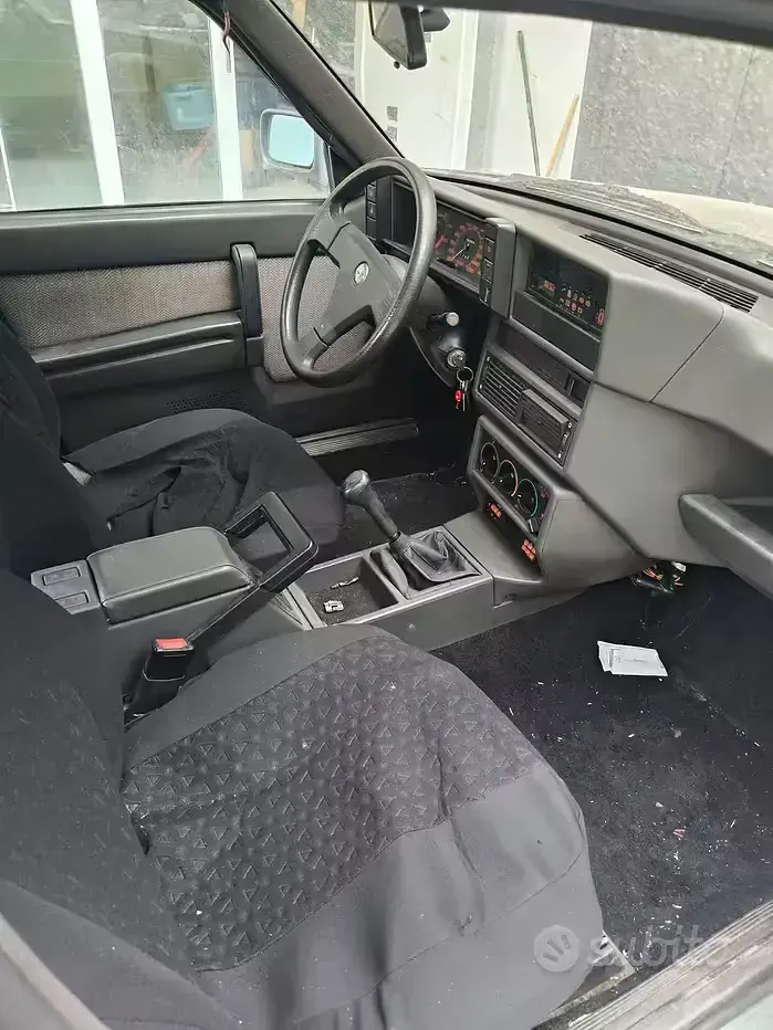 Usata Alfa Romeo 75 148 CV (108 kW) 1987 Berlina