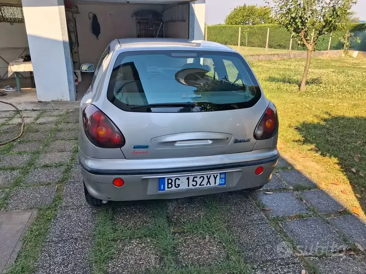 Usata Fiat Bravo 80 CV (58 kW) 2000 Grigio Utilitaria