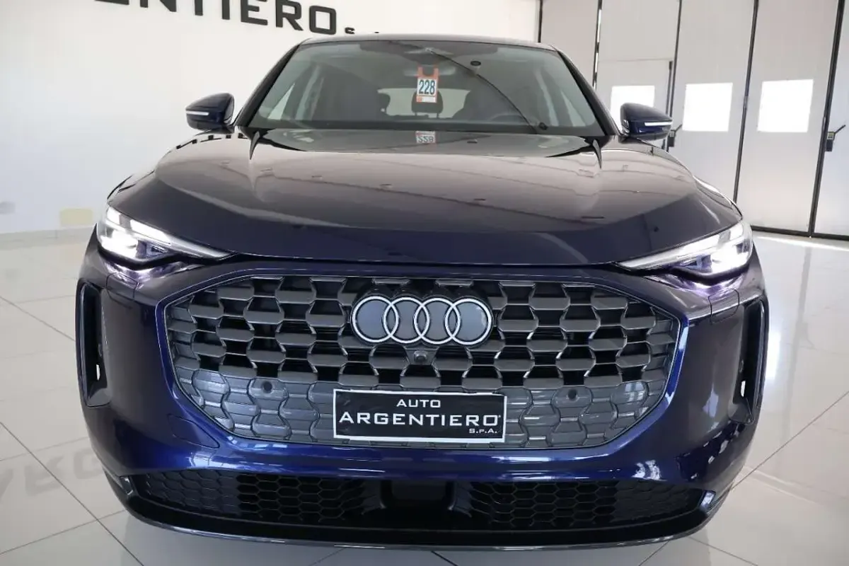 Usata Audi Q5 Advanced 204 CV (150 kW) 2025 Blu navarra met SUV