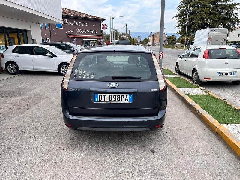 Usata Ford Focus 110 CV (80 kW) 2009 Nero Berlina