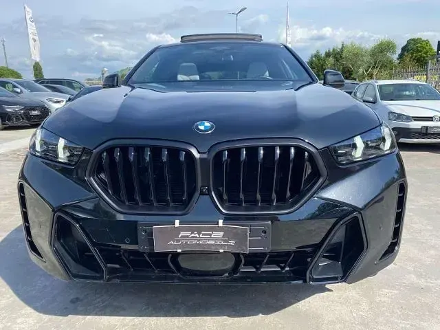 Usata BMW X6 M Sport 298 CV (219 kW) 2025 Nero metallizzato SUV