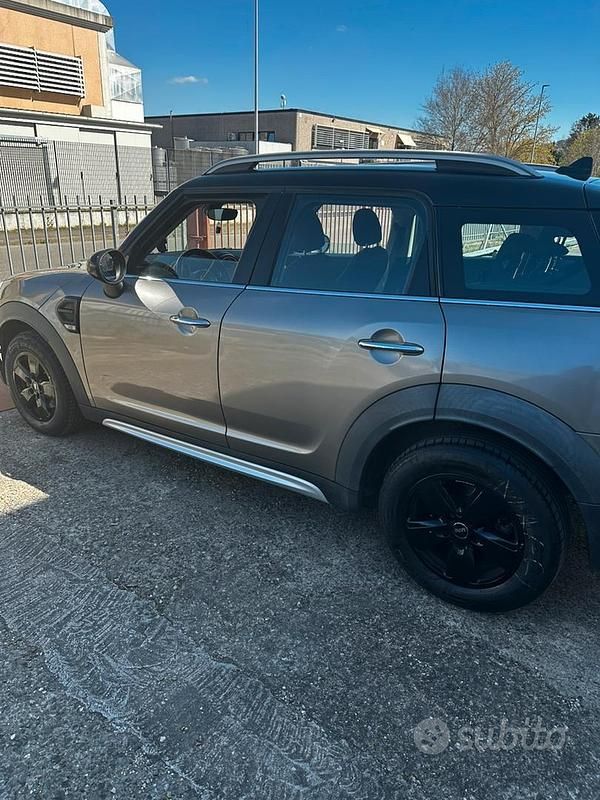 Usata Mini Cooper D Countryman 150 CV (110 kW) 2017 Grigio SUV