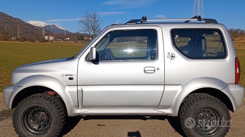 Grigio Usata 2006 Suzuki Jimny SUV | 10.500 € (Buon prezzo) - Immagine 1/4