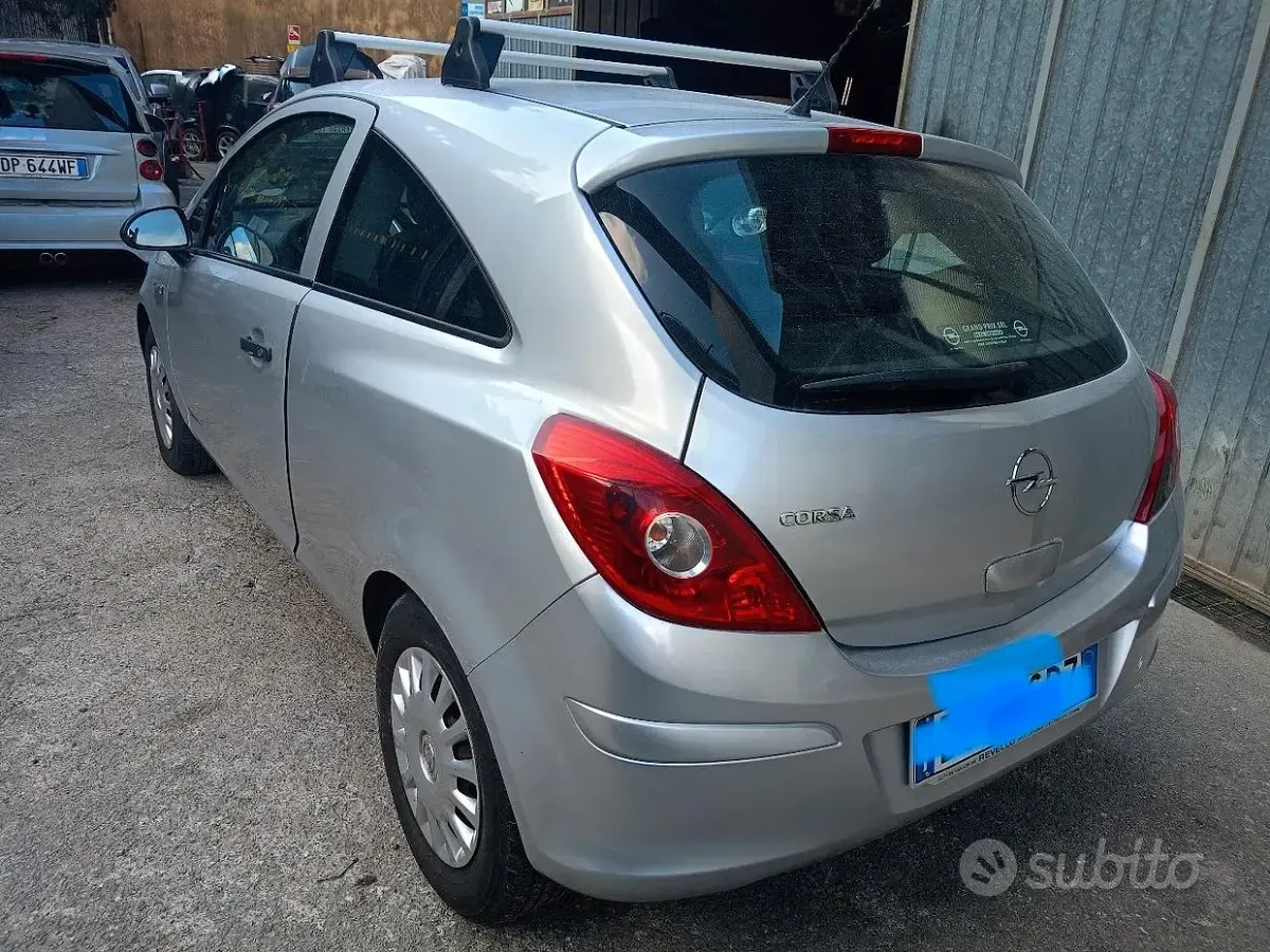 Usata Opel Corsa 58 CV (42 kW) 2008 Grigio Utilitaria