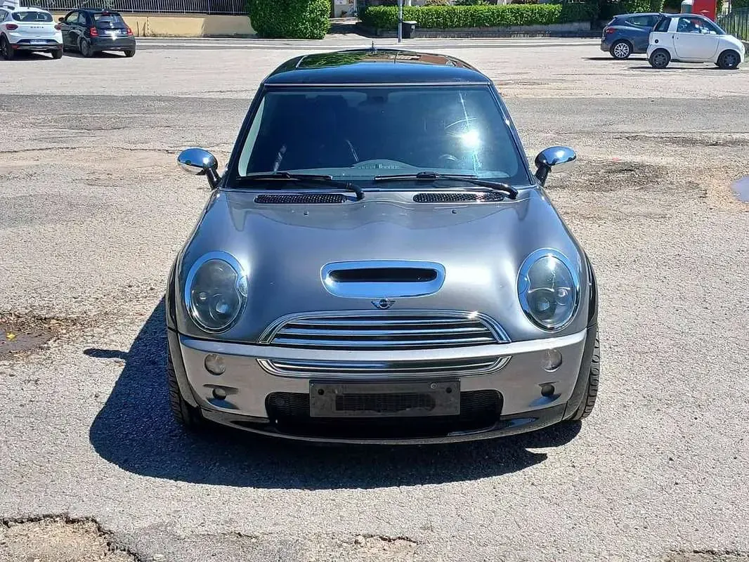 Usata Mini Cooper S 163 CV (119 kW) 2003 Grigio Utilitaria