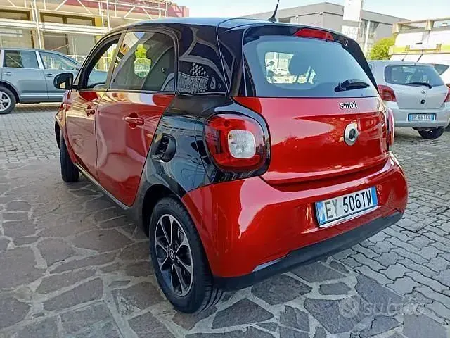 Usata Smart ForFour Passion 71 CV (52 kW) 2015 Rosso Utilitaria