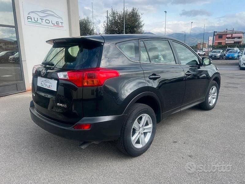 Usata Toyota RAV4 Active 124 CV (91 kW) 2014 Nero SUV