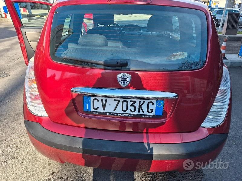 Usata Lancia Ypsilon 60 CV (44 kW) 2005 Rosso Utilitaria