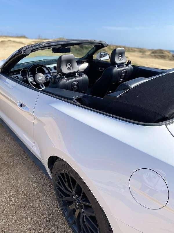 Usata Ford Mustang Convertible 317 CV (233 kW) 2016 Cabrio
