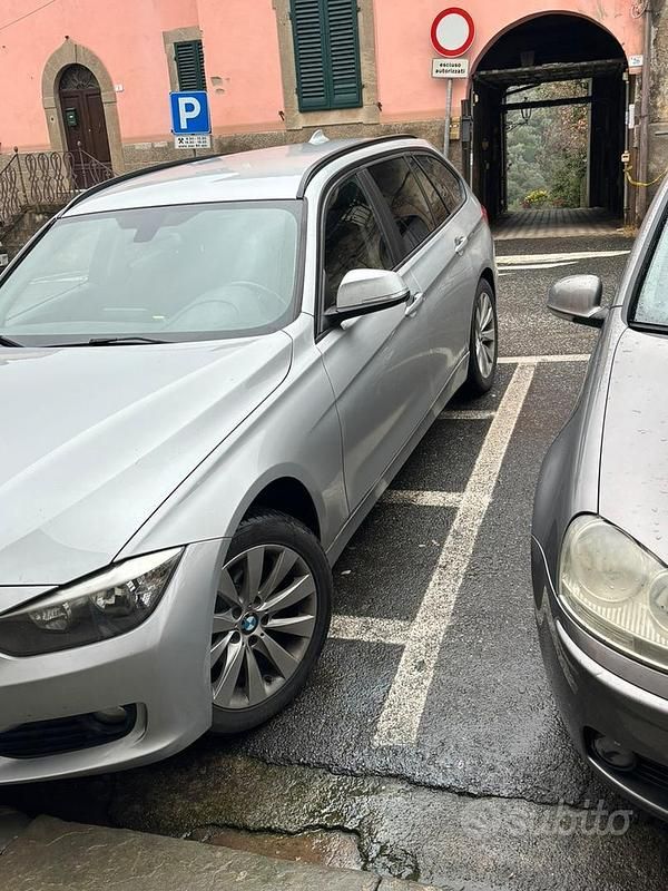Usata BMW 318 150 CV (110 kW) 2015 Grigio Station wagon
