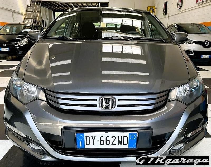 Usata Honda Insight Executive 88 CV (64 kW) 2009 Grigio Utilitaria