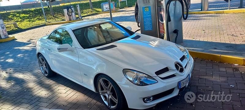 Bianco Usata 2010 Mercedes SLK200 2LOOK Edition Cabrio | 22.000 € (Molto cara) - Immagine 1/4