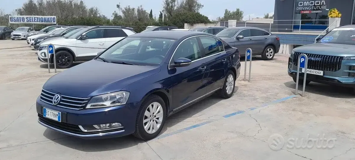 Usata VW Passat 105 CV (77 kW) 2011 Bluazzurro Berlina