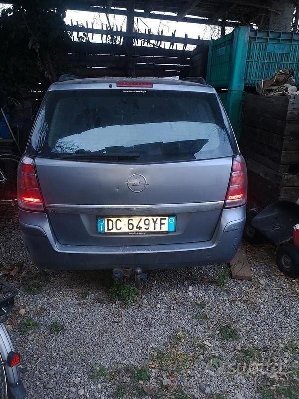 Usata Opel Zafira 2006 Monovolume