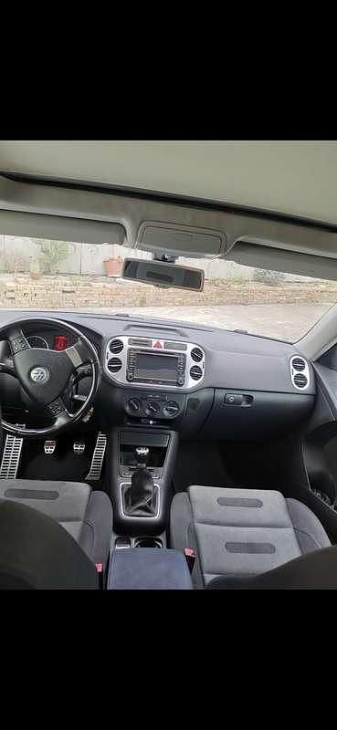 Usata VW Tiguan Sport 140 CV (102 kW) 2008 Argento SUV