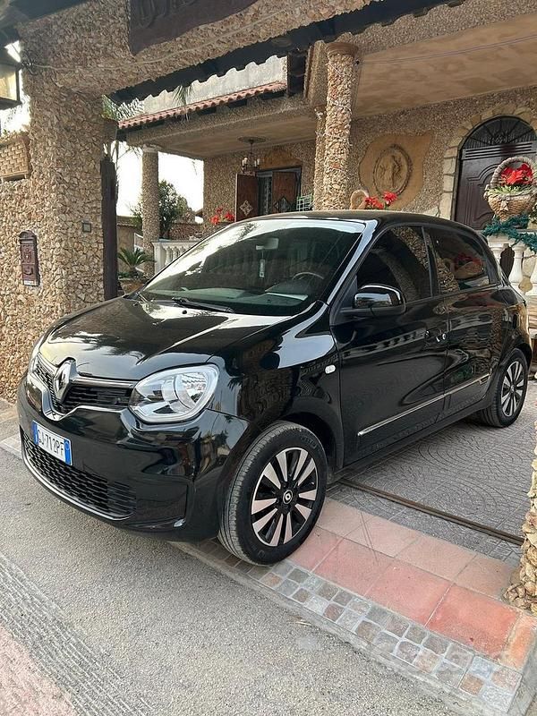 Usata Renault Twingo Urban Night 65 CV (47 kW) 2021 Nero Utilitaria