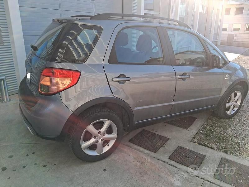 Usata Suzuki SX4 120 CV (88 kW) 2008 SUV