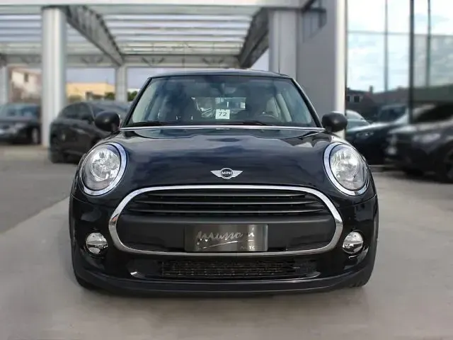 Usata Mini ONE 102 CV (75 kW) 2017 Nero Utilitaria