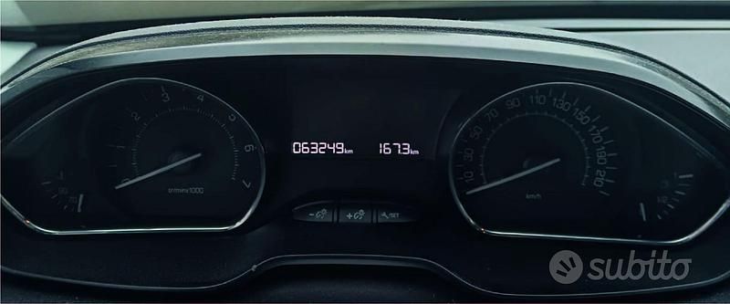 Usata Peugeot 2008 82 CV (60 kW) 2014 Grigio SUV