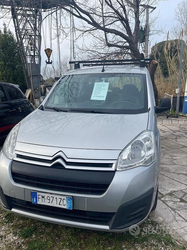 Argento Usata 2018 Citroën Berlingo Feel Monovolume | 9990 € (Buon prezzo) - Immagine 1/4