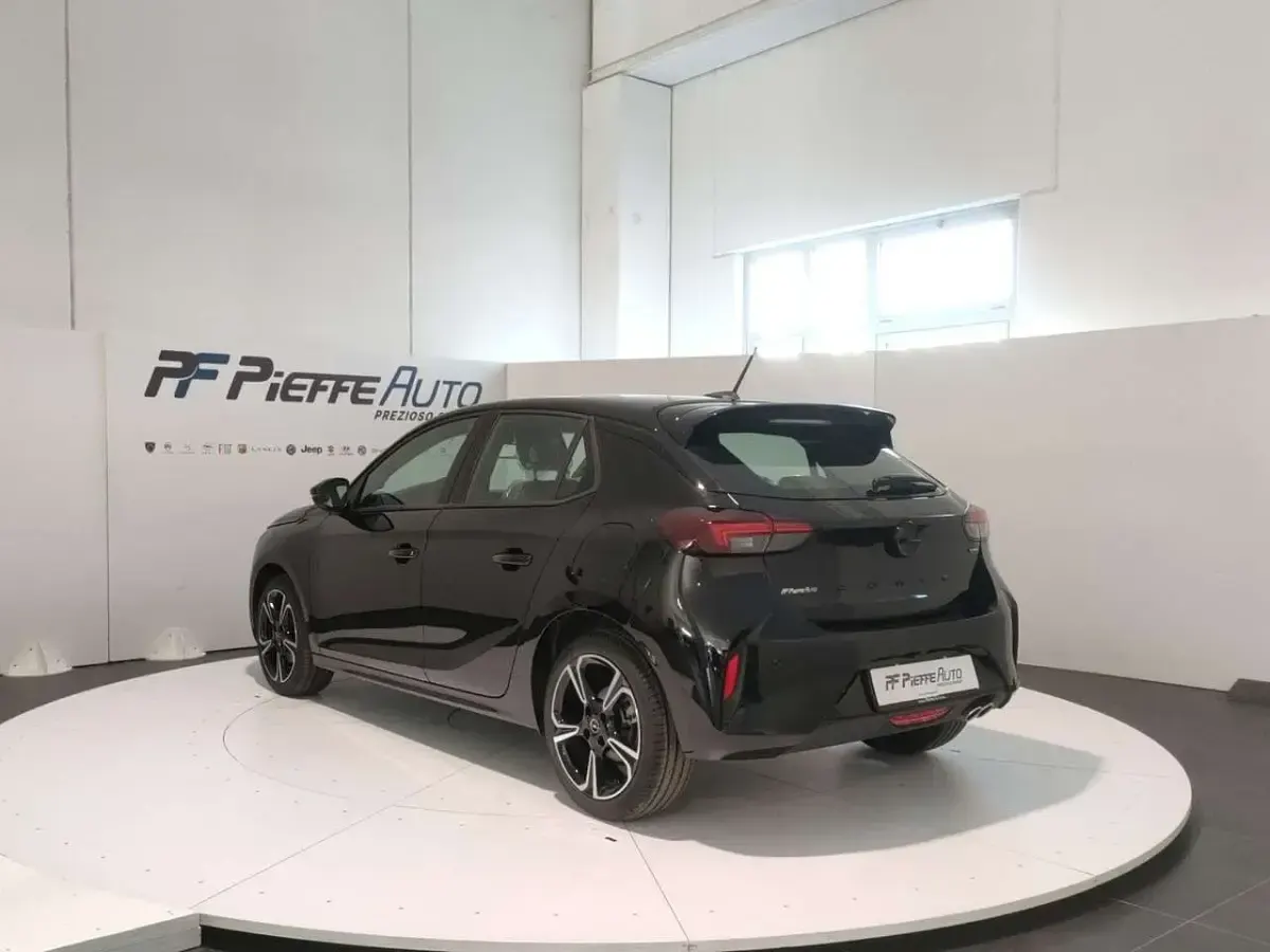 Nuova Opel Corsa 101 CV (74 kW) 2026 Karbon black Utilitaria