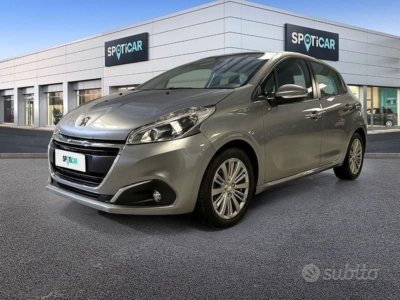 Gebraucht Peugeot 208 Active 83 PS (61 kW) 2019 Kleinwagen