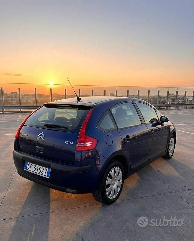Usata Citroën C4 88 CV (64 kW) 2006 Blu Berlina