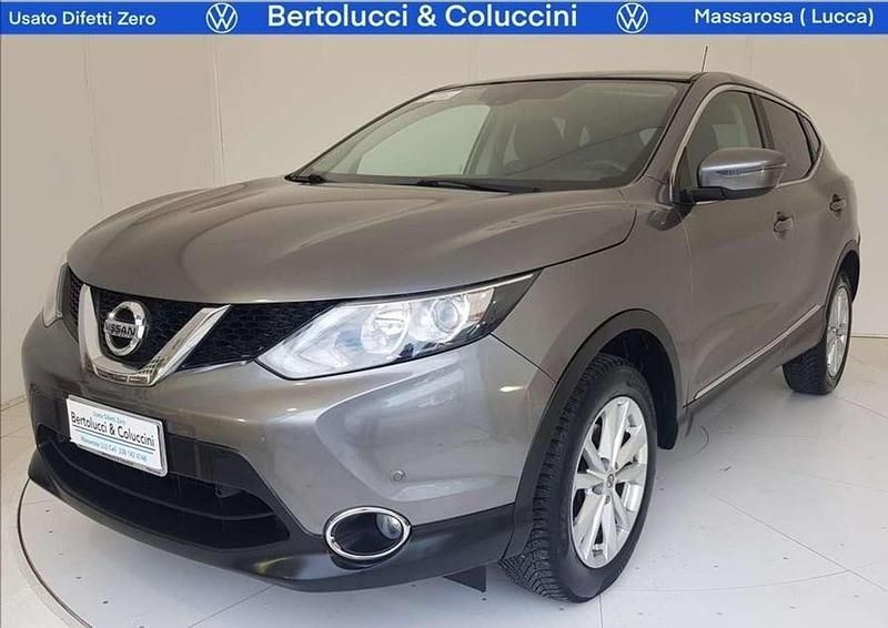 Usata Nissan Qashqai Acenta 110 CV (80 kW) 2016 Grigio metallizzato SUV