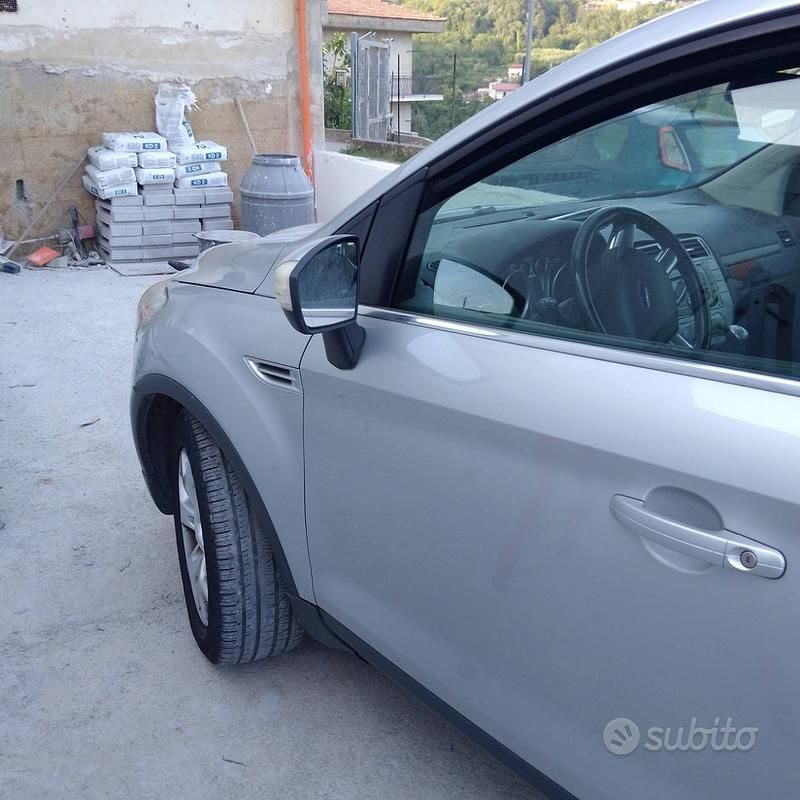 Grigio Usata 2012 Ford Kuga SUV | 4900 € (Super prezzo) - Immagine 1/4