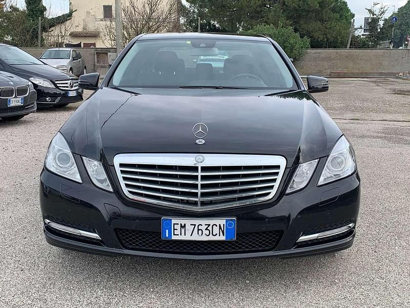 Usata Mercedes E200 Executive 163 CV (119 kW) 2012 Nero Berlina