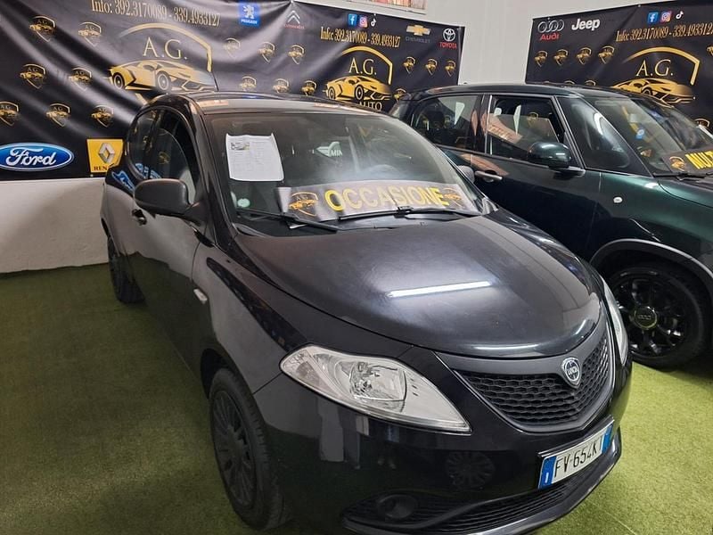Usata Lancia Ypsilon S 69 CV (50 kW) 2019 Nero Utilitaria