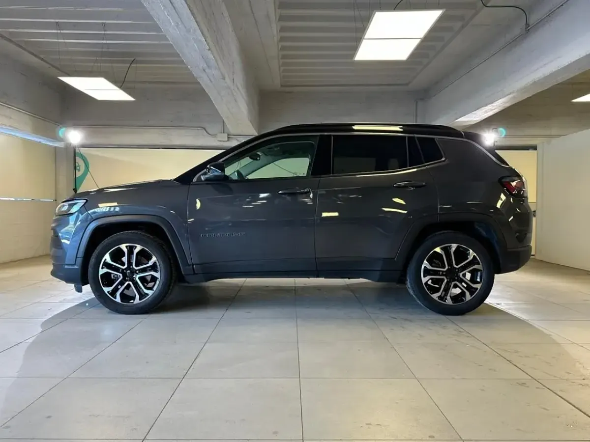 Usata Jeep Compass Limited 131 CV (96 kW) 2022 Grigio SUV