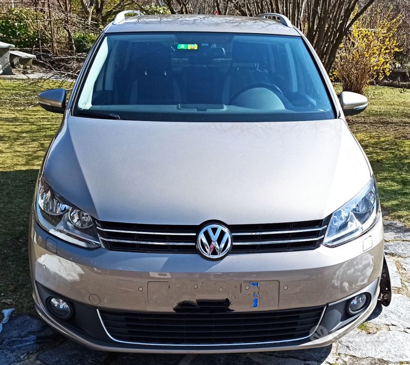 Bronzo Usata 2013 VW Touran Life Monovolume | 8800 € (Cara) - Immagine 1/4