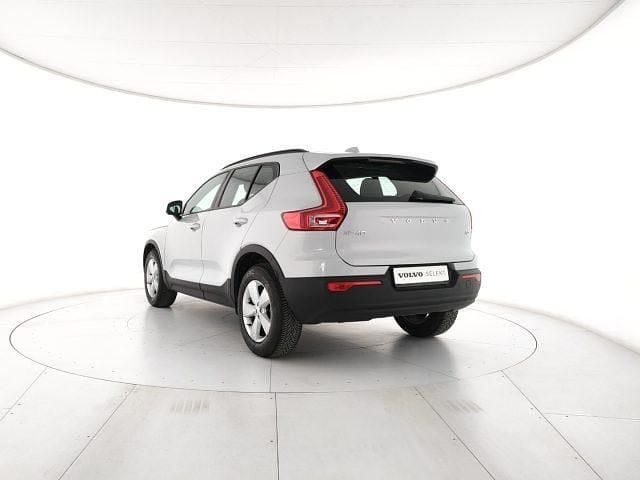 Usata Volvo XC40 Momentum 129 CV (94 kW) 2021 Bianco SUV