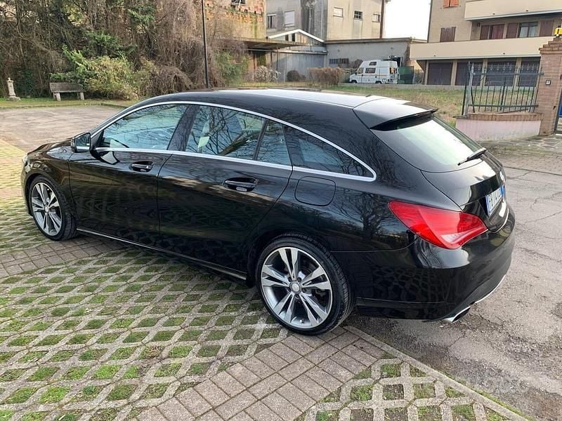 Usata Mercedes CLA220 Executive 176 CV (129 kW) 2015 Nero Berlina