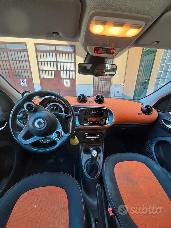 Usata Smart ForFour Passion 71 CV (52 kW) 2015 Utilitaria