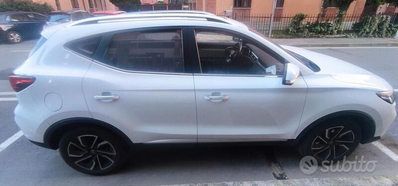 Usata MG ZS Luxury 111 CV (81 kW) 2022 Bianco Berlina