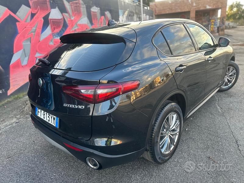 Usata Alfa Romeo Stelvio 190 CV (139 kW) 2020 Nero SUV